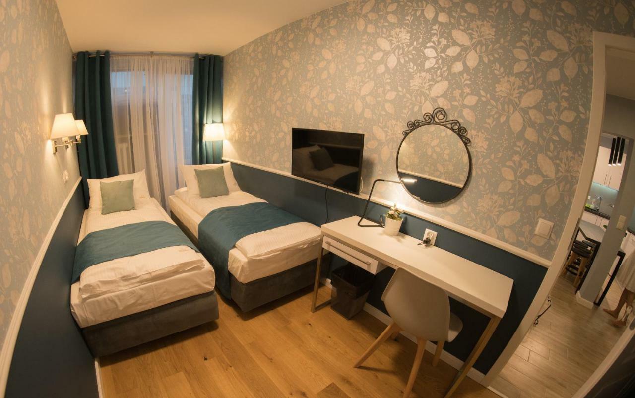 Apartament Hotel Grzybowska 9 วอร์ซอ ภายนอก รูปภาพ