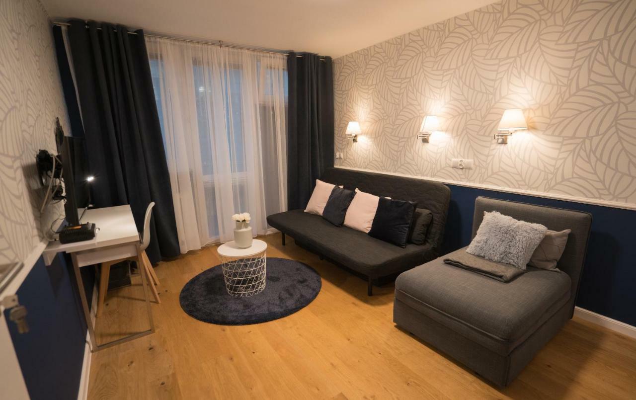 Apartament Hotel Grzybowska 9 วอร์ซอ ภายนอก รูปภาพ