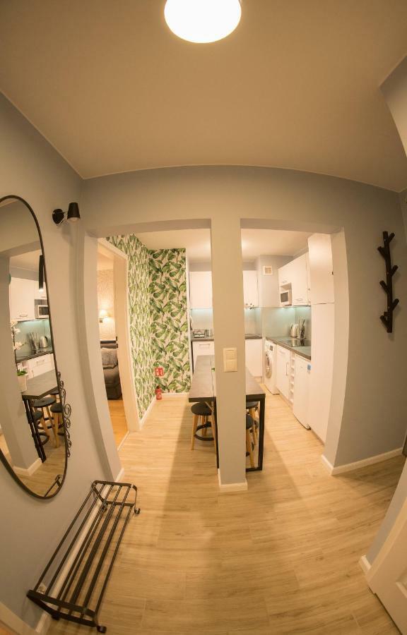 Apartament Hotel Grzybowska 9 วอร์ซอ ภายนอก รูปภาพ