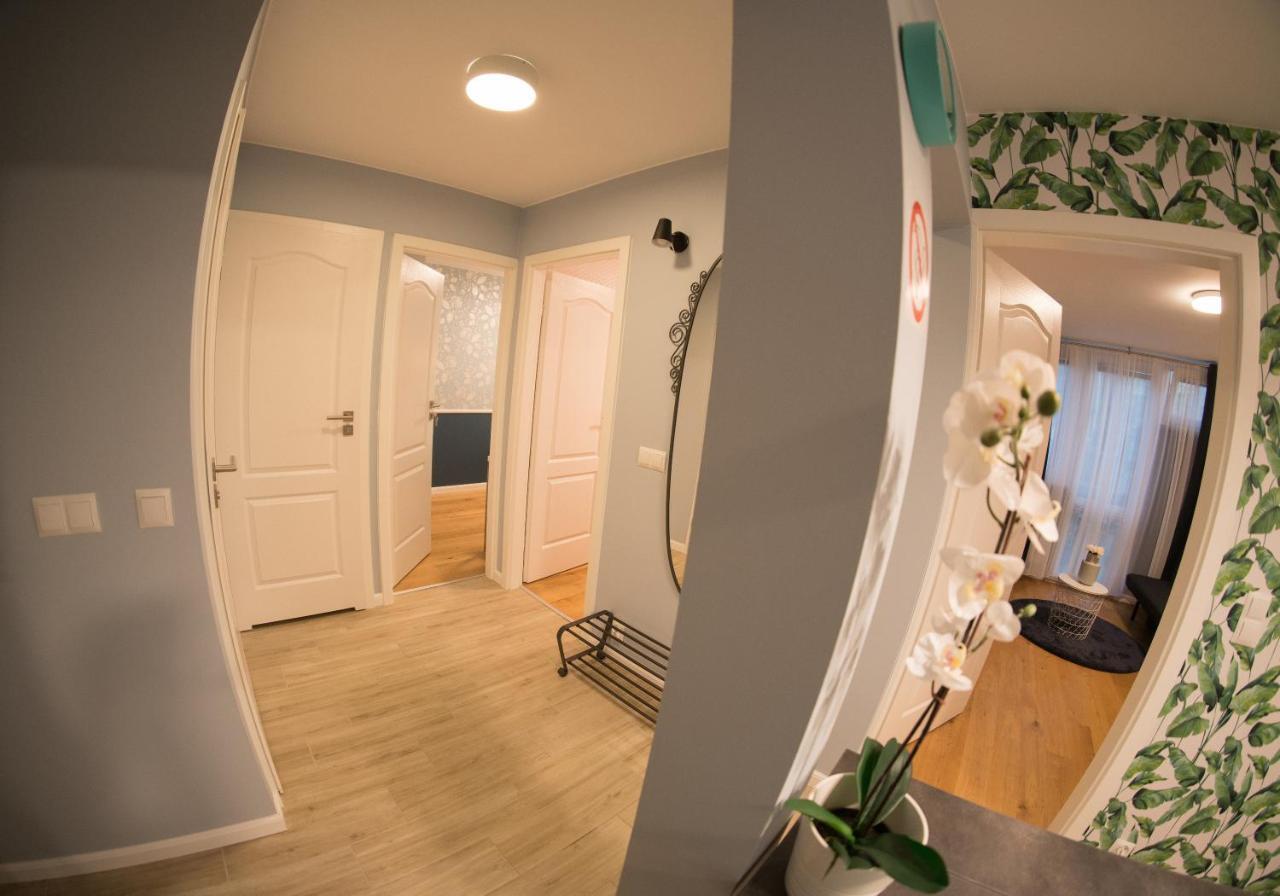 Apartament Hotel Grzybowska 9 วอร์ซอ ภายนอก รูปภาพ